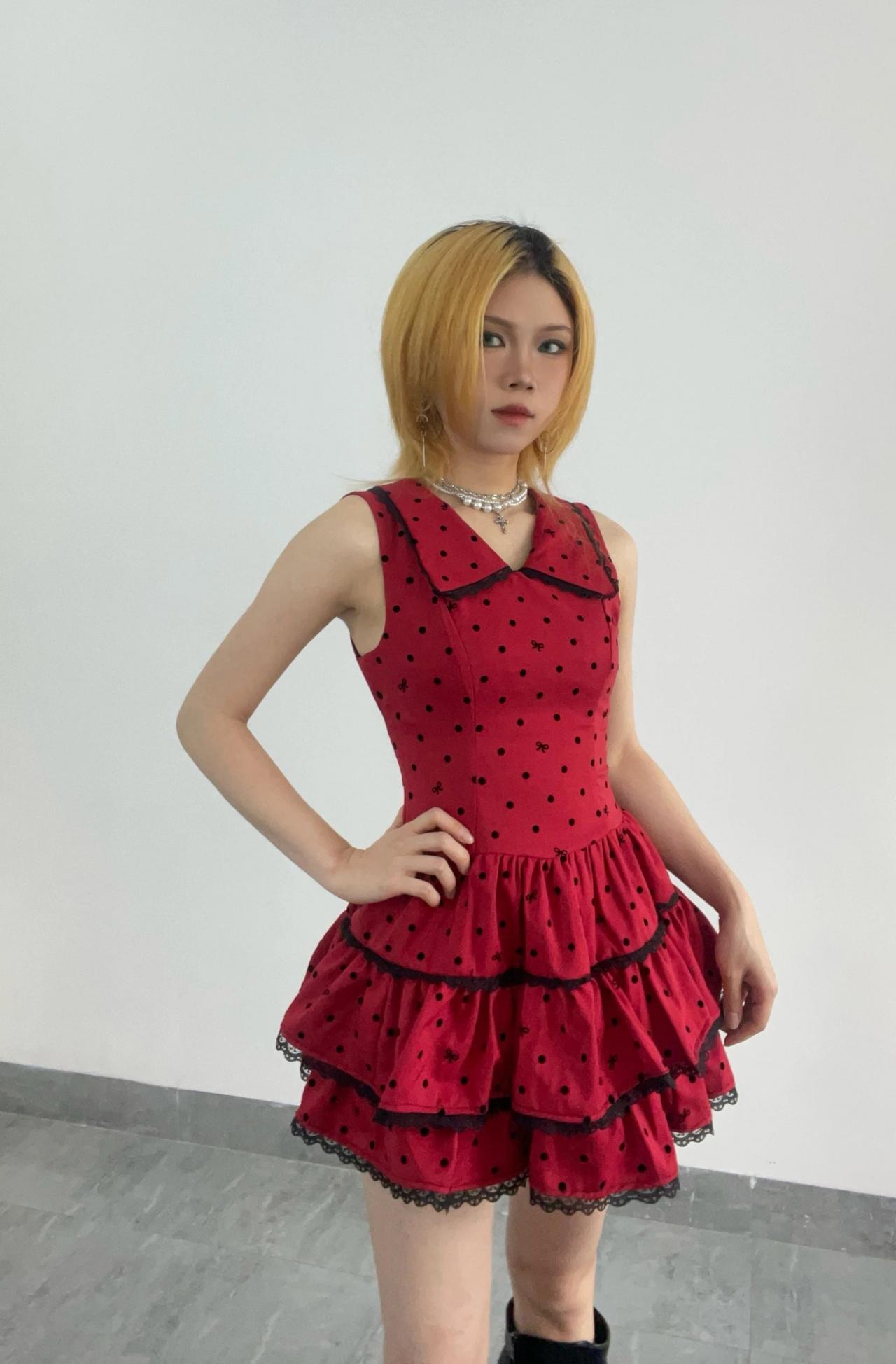 polka dot dress with red belt 1970s Red and White Polka Dot Day Dress with Belt