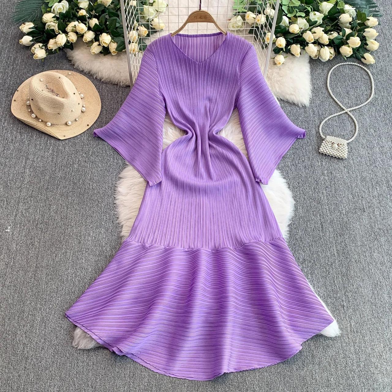 Lavender Pleated Maxi Dress With Flared Sleeves on Luulla